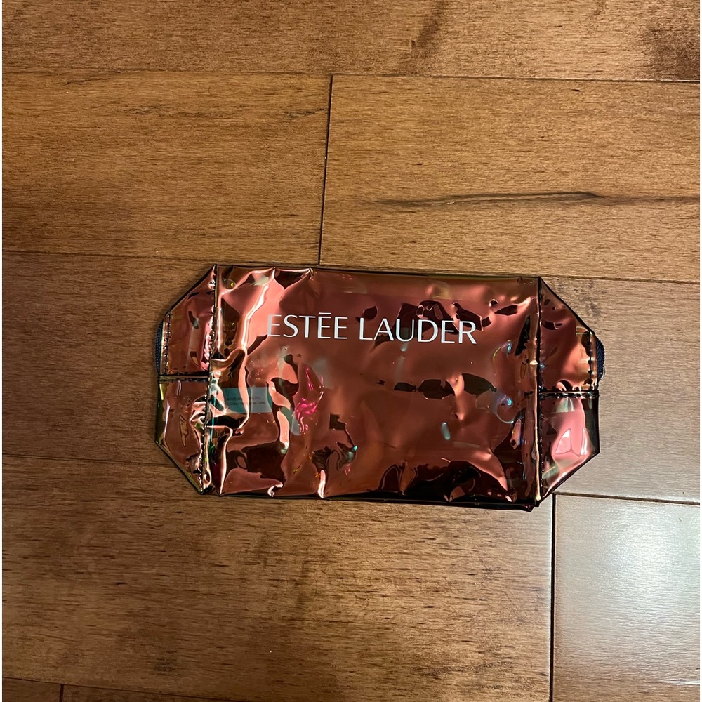 💘BRAND NEW ESTÉE LAUDER MAKEUP BAG💘